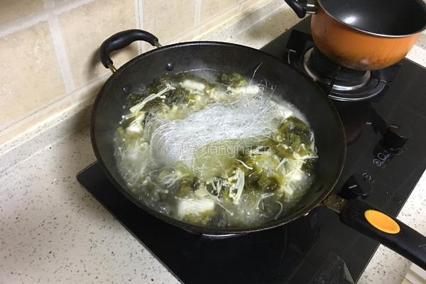 酸菜粉丝汤的做法图解7