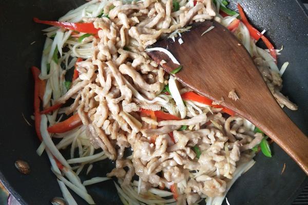 茭白炒肉丝的做法图解13
