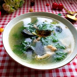芹菜叶皮蛋瘦肉汤的做法[图]