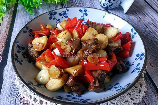 蚝油高笋酱牛肉的做法图解1