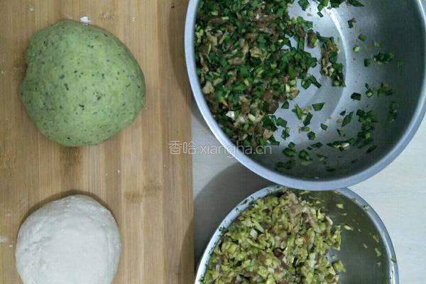自制彩色水饺的做法图解1