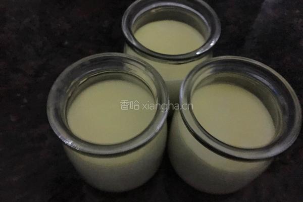 芒果鸡蛋布丁的做法图解1