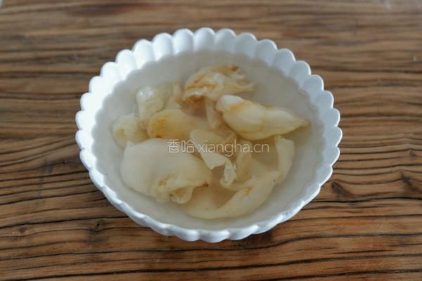花胶牛奶冻的做法图解2