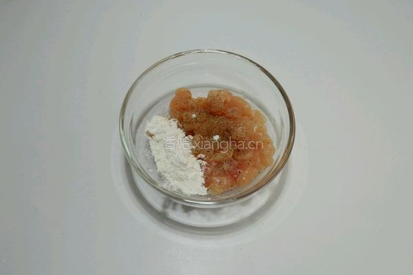 茼蒿鸡肉藜麦饭的做法图解2
