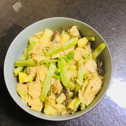 土豆豆角炖灌肠的做法[图]