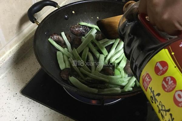 土豆豆角炖灌肠的做法图解5