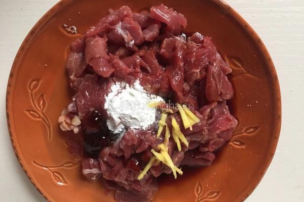水煮牛肉的做法图解1