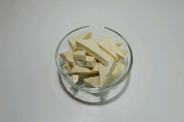 蜜汁叉烧豆腐角的做法图解1