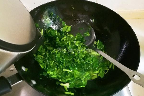 菜油肉丝菠菜汤的做法图解7