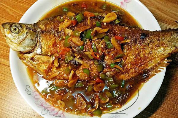 红烧鳊鱼的做法图解8