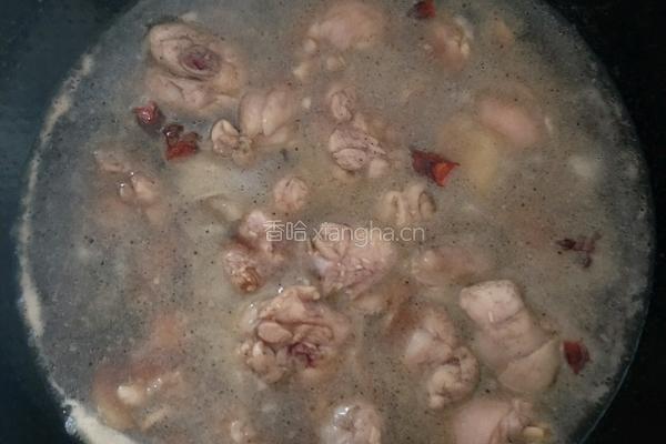 土豆炖鸡腿的做法图解2