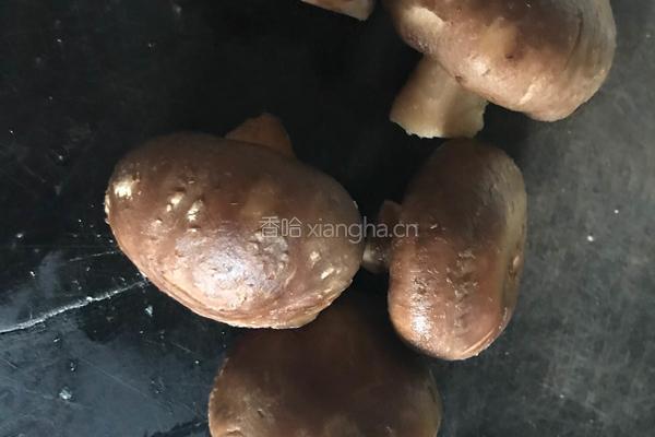 蚝油香菇酿肉片的做法图解2