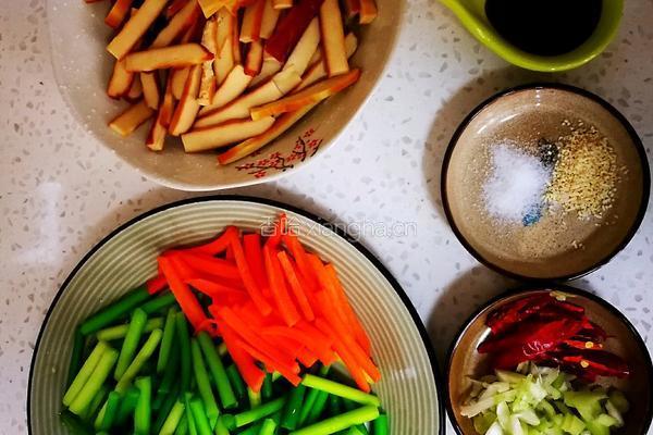 蒜苔炒豆干的做法图解2