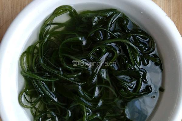 凉拌海带丝的做法图解1