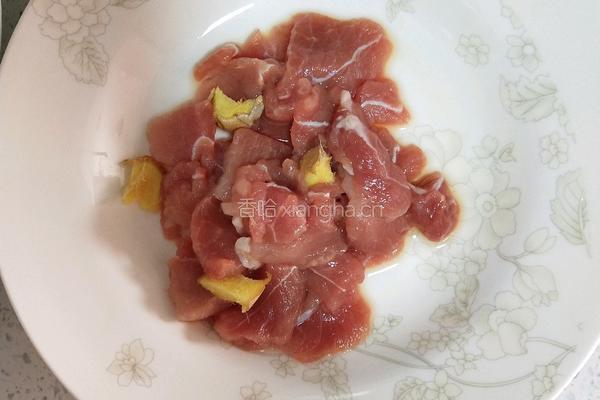 蒜苔炒肉的做法图解1