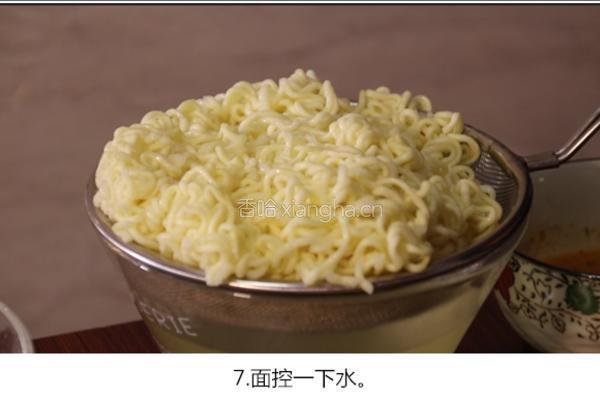 炒方便面的做法图解7