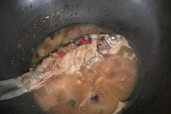 炖鲫鱼的做法图解6