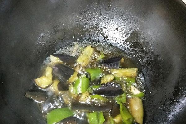 茄子尖椒的做法图解5