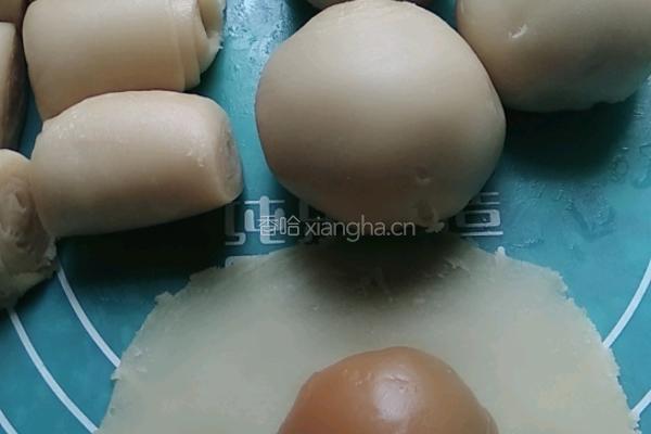 莲蓉蛋黄酥的做法图解12