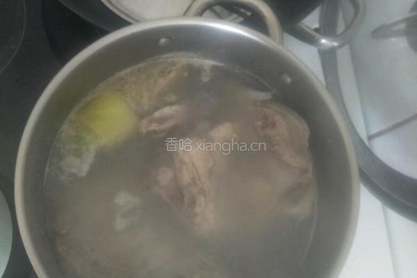 番茄红酒炖牛肉的做法图解2