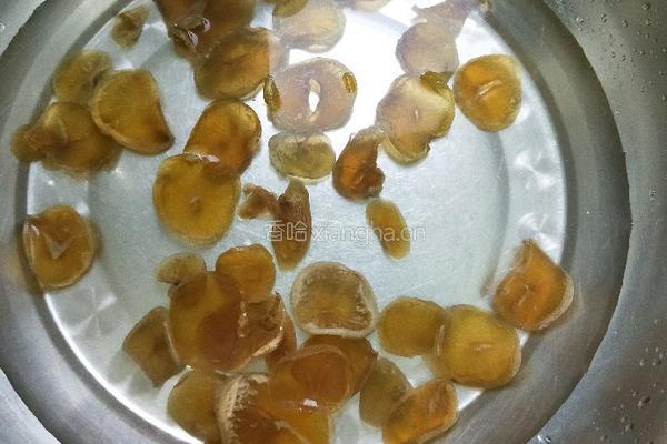 鸡肉炖土豆干的做法图解1