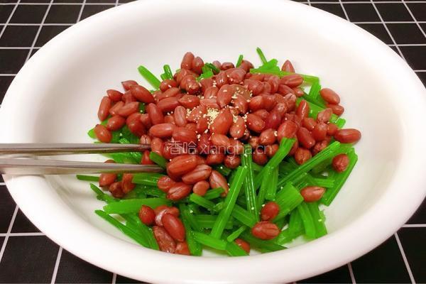 芹菜炝花生米的做法图解13