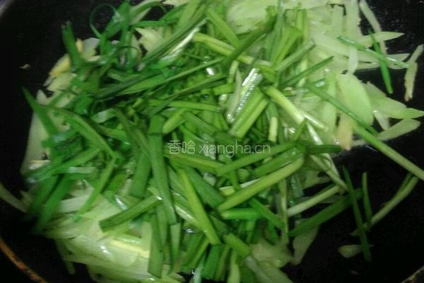 莴笋韭菜的做法图解7