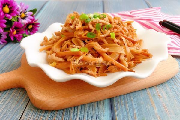 黄花菜炒肉丝的做法图解12