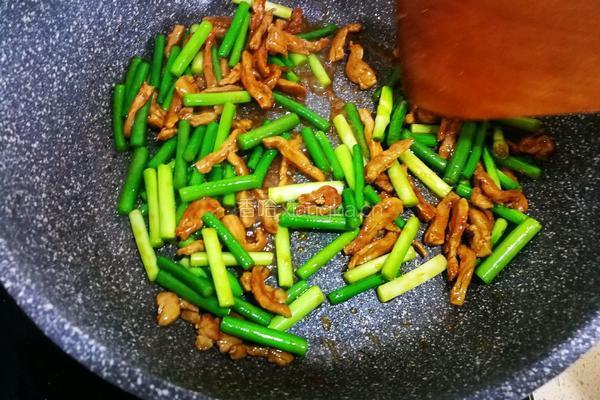 蒜苔炒肉丝的做法图解10