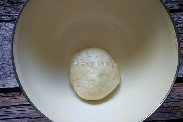 蛋黄酥的做法图解4