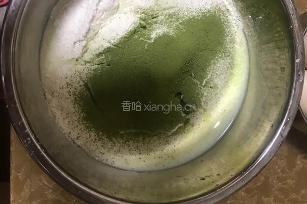 抹茶榴莲千层的做法图解2