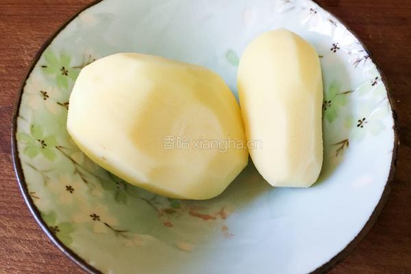 麻椒油土豆丝的做法图解1