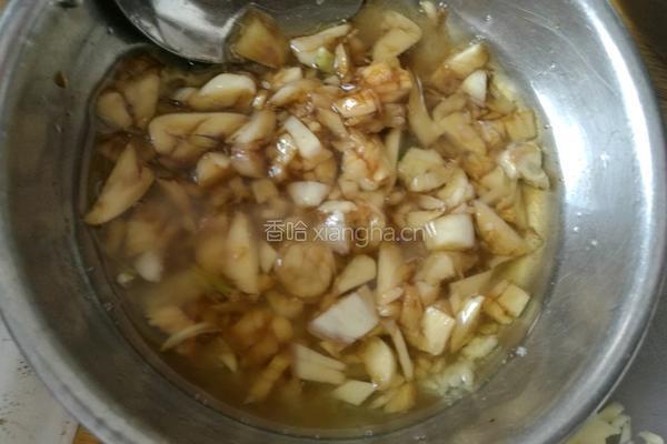 蒜蓉沙螺蒸粉丝的做法图解2