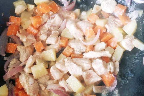 咖喱鸡肉盖饭(单人份）的做法图解3