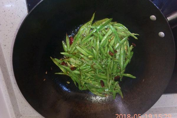 干煸豆角的做法图解5