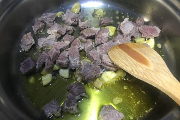 西红柿土豆炖牛腩的做法图解5