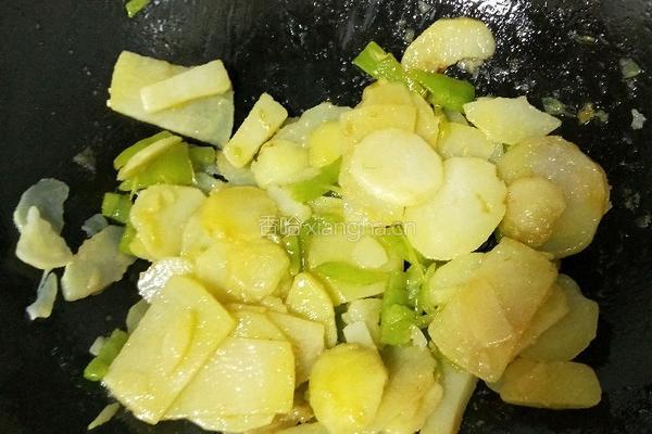 尖椒炒土豆片的做法图解6