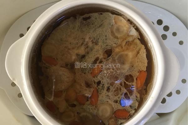 桂圆枸杞花旗参炖猪肉的做法图解4