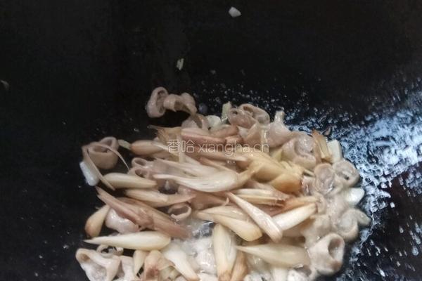 酸辣肥肠的做法图解7