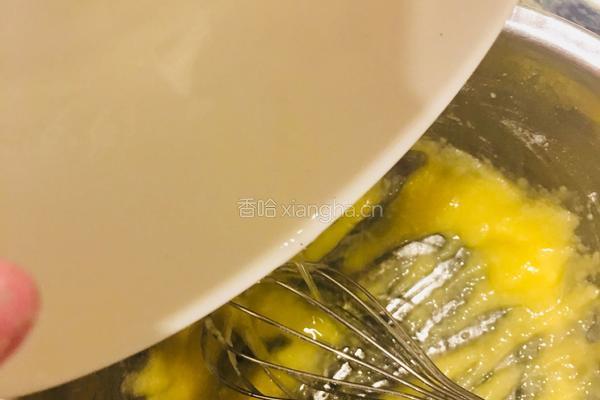 樱桃彩绘蛋糕卷的做法图解4