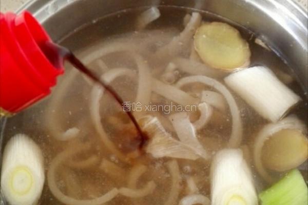 凉拌水晶肉皮冻的做法图解6
