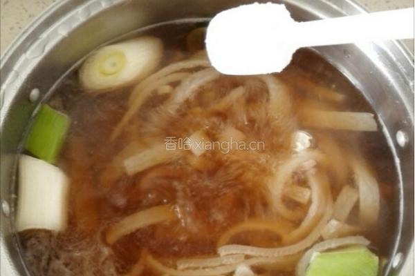凉拌水晶肉皮冻的做法图解7