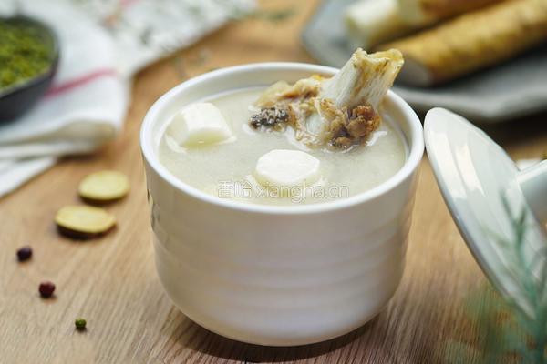 电饭煲猪骨养生汤的做法图解6