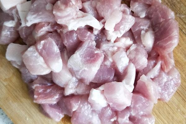 角瓜辣椒肉馅饺子的做法图解2