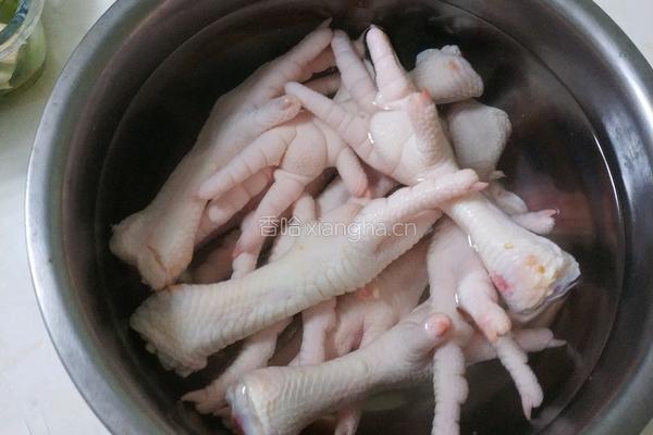 泡脚鸡爪的做法图解1