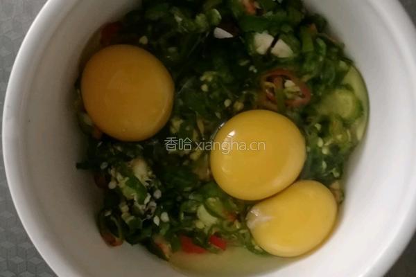 青椒炒蛋的做法图解2