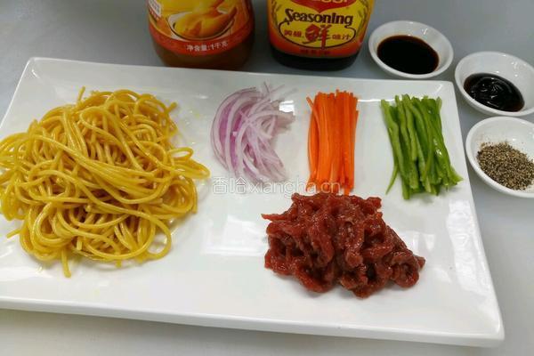 黑胡椒牛柳炒意面的做法图解1