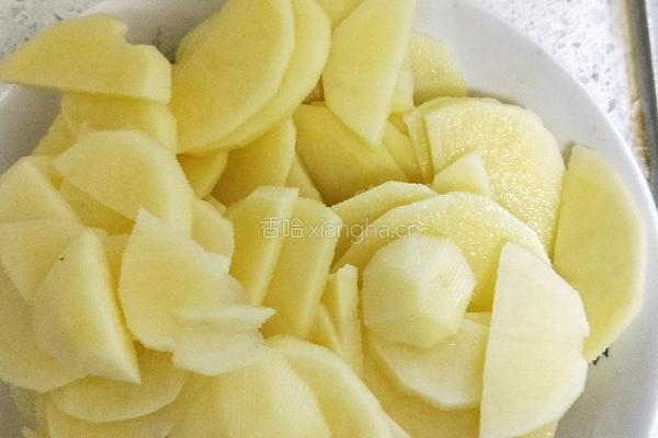 土豆炖小倭瓜的做法图解3