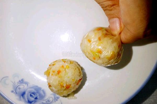 海鲜杂蔬小饭团 让孩子爱上吃饭的做法图解13