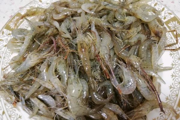 油炸小河虾的做法图解1